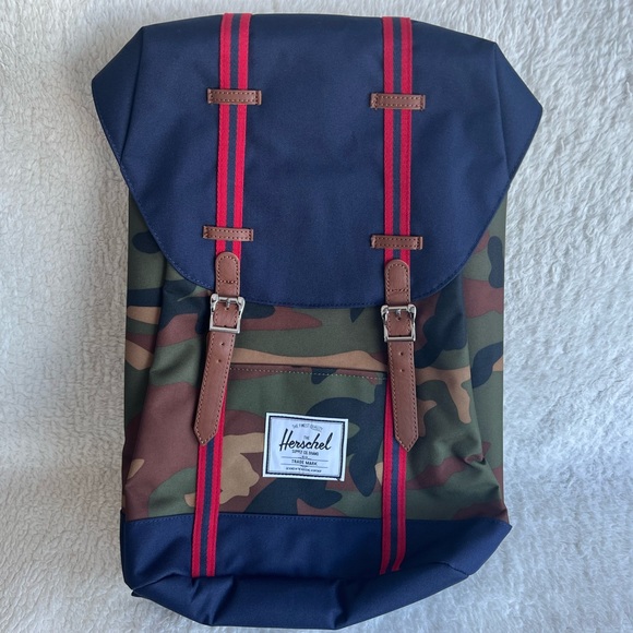 Herschel Retreat Backpack Woodland Camo/Peacoat/Tan School Backpack Laptop Bag - Picture 5 of 10